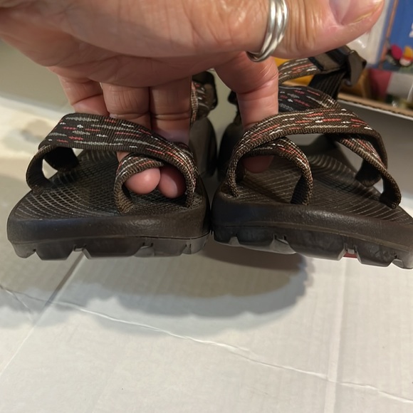 EUC Chaco Z2 Unaweep Brown Stitch performance sandal toe loop Southwestern W8 - Picture 3 of 10